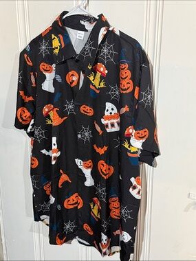 Source Unknown Black Halloween Button-Up Shirt with Orange Accents
